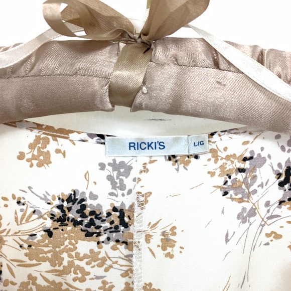 RICKI'S | Boho Chic Wing Sleeve Blouse - Picture 3 of 5